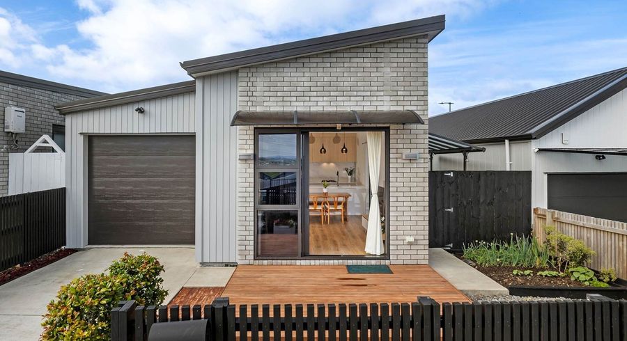  at 38 Neretva Avenue, Massey, Waitakere City, Auckland