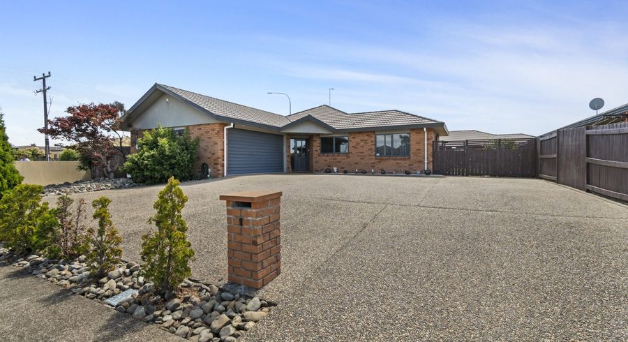  at 1 Daniel Place, Kelvin Grove, Palmerston North
