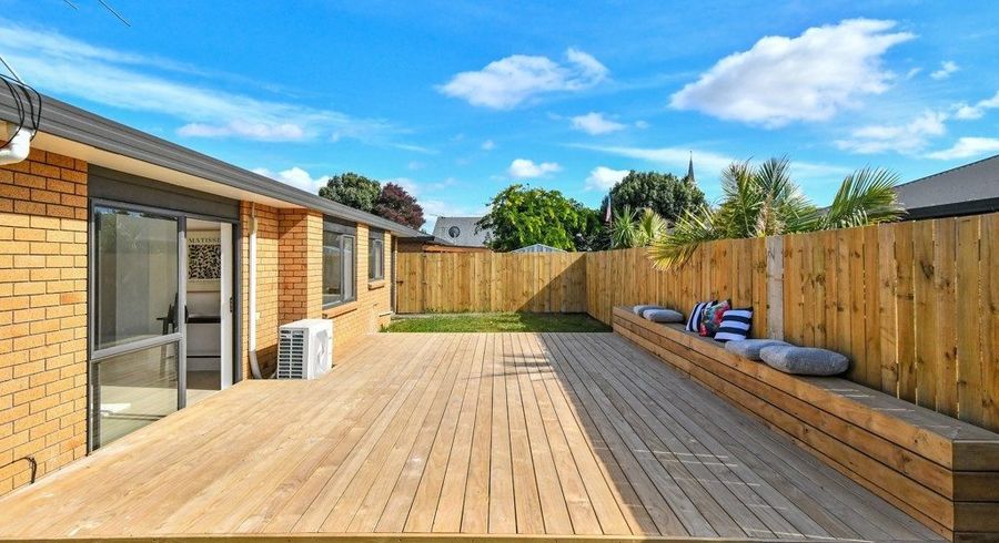  at 6 Morewood Lane, Favona, Auckland