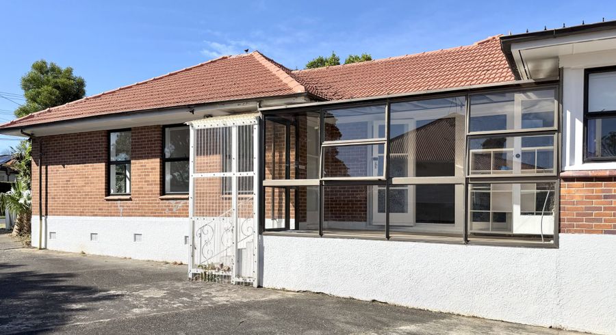  at 9 Jutland Road, Hauraki, North Shore City, Auckland