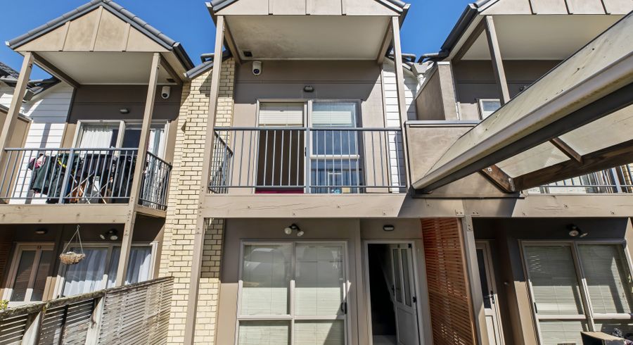  at 14/94 Glengarry Road, Glen Eden, Auckland