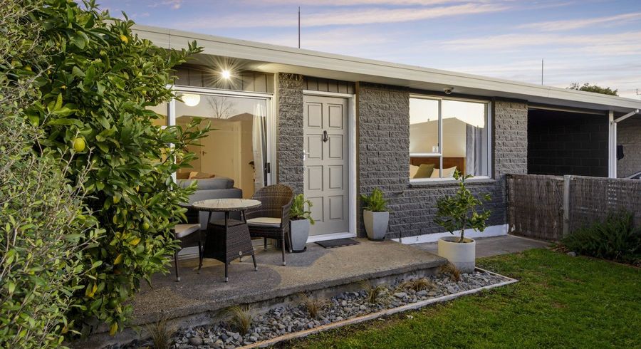  at 2/34 Picton Avenue, Riccarton, Christchurch