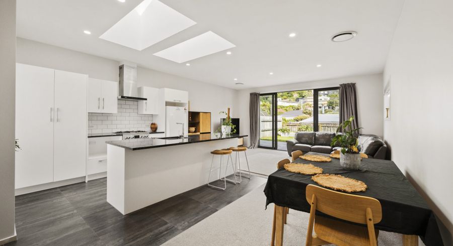  at 208A Queens Drive, Lyall Bay, Wellington