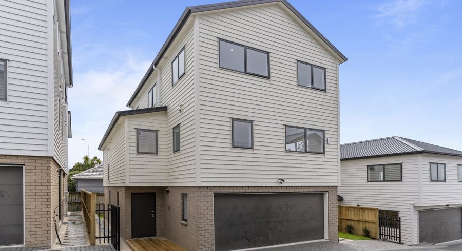  at 135D Te Atatu Road, Te Atatu South, Waitakere City, Auckland