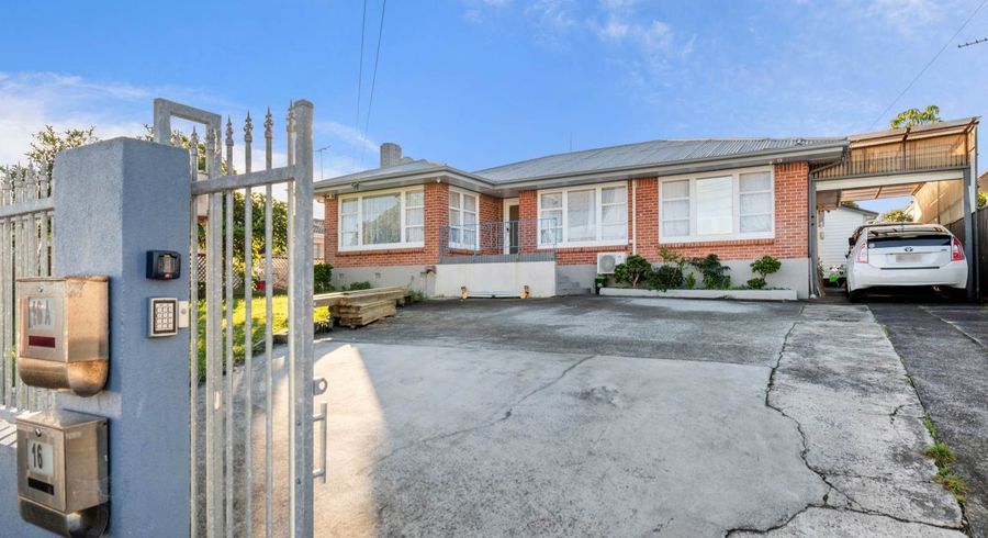  at 16 Farnborough Crescent, Mangere, Auckland