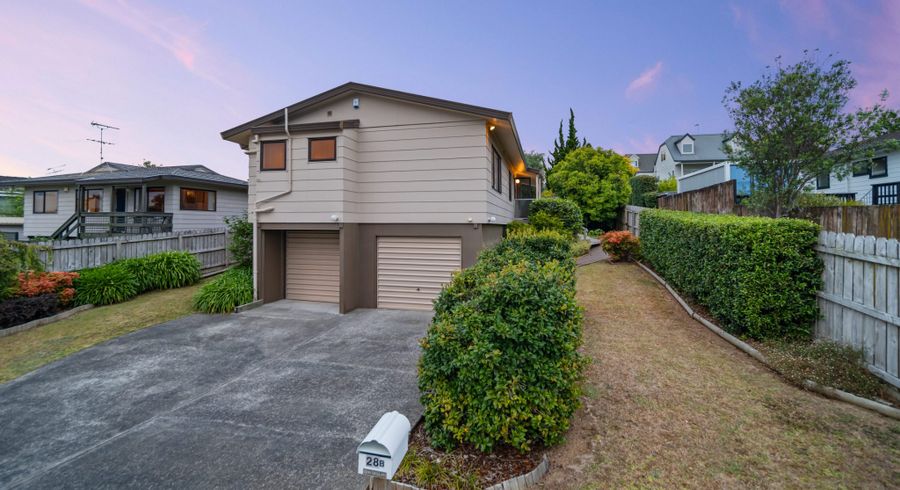  at 2/28 Gosford Drive, Botany Downs, Auckland