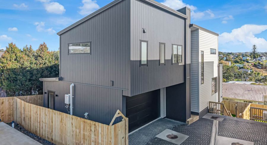  at 51D Browns Bay Road, Browns Bay, North Shore City, Auckland