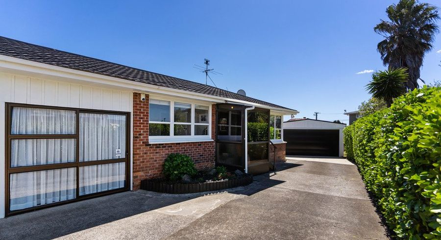  at 2/9 Anthony Place, Pakuranga, Auckland