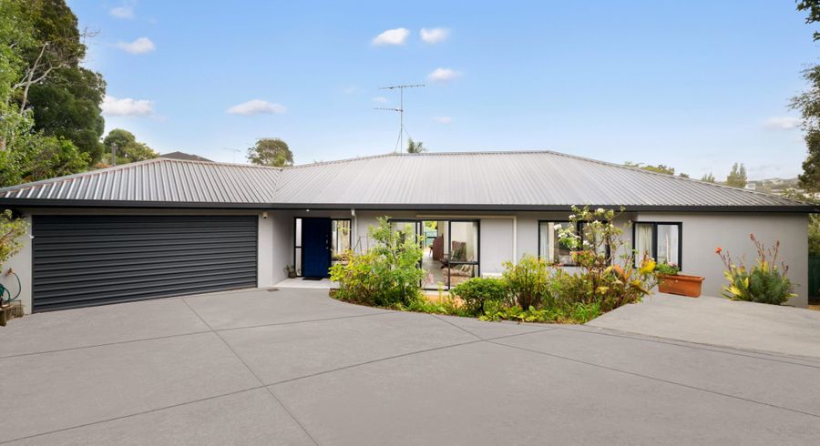  at 2/17 Manuwai Road, Torbay, North Shore City, Auckland