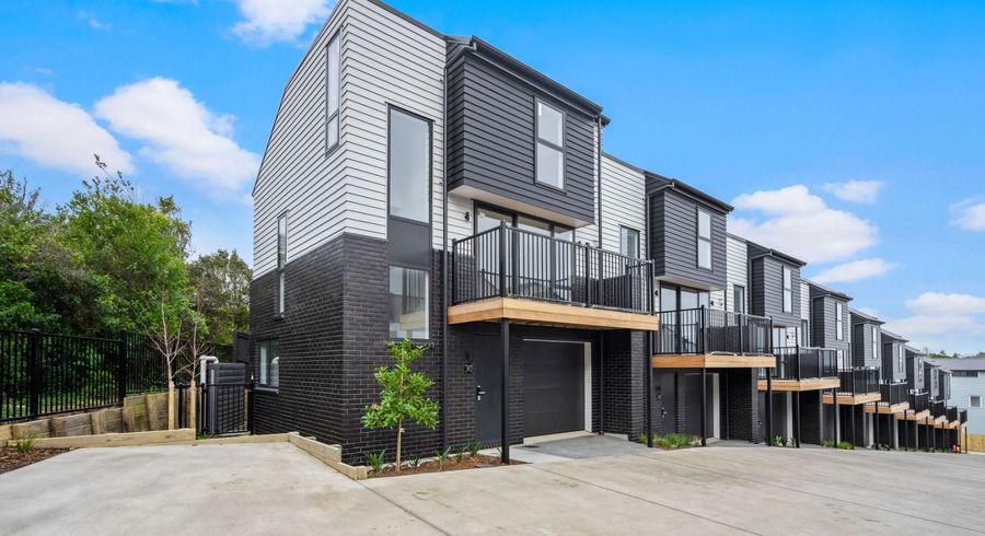  at 30 Panoni Lane, Howick, Manukau City, Auckland