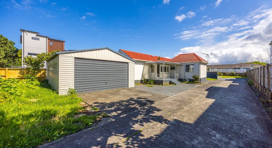 at 725 Massey Road, Mangere, Manukau City, Auckland
