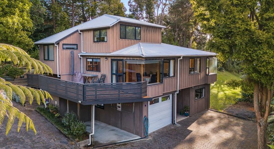  at 5 Takapu Street, Henderson, Waitakere City, Auckland