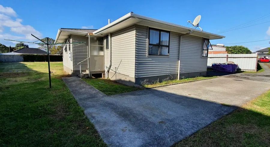  at 10 Daniel Avenue, Mangere East, Manukau City, Auckland