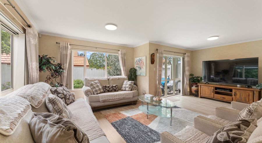  at 5 Dainton Place, New Lynn, Waitakere City, Auckland