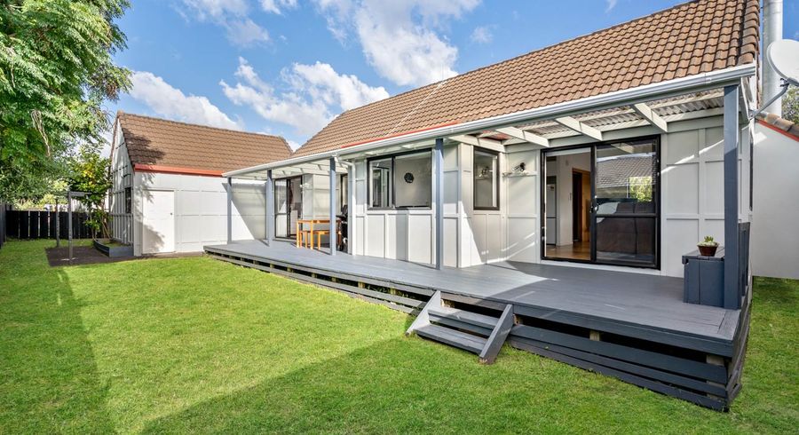  at 1/17 Septimus Place, Henderson, Auckland