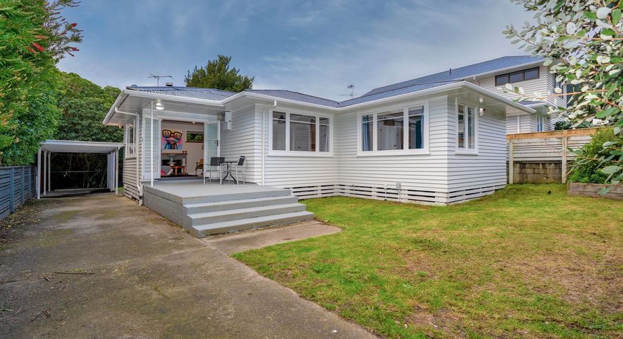  at 6 Riwai Street, Paraparaumu