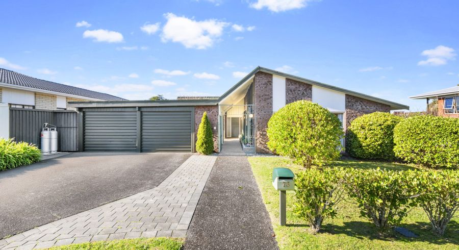  at 73 Becroft Drive, Forrest Hill, North Shore City, Auckland
