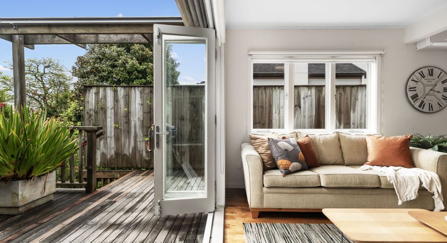  at 4/64 Comins Crescent, Mission Bay, Auckland