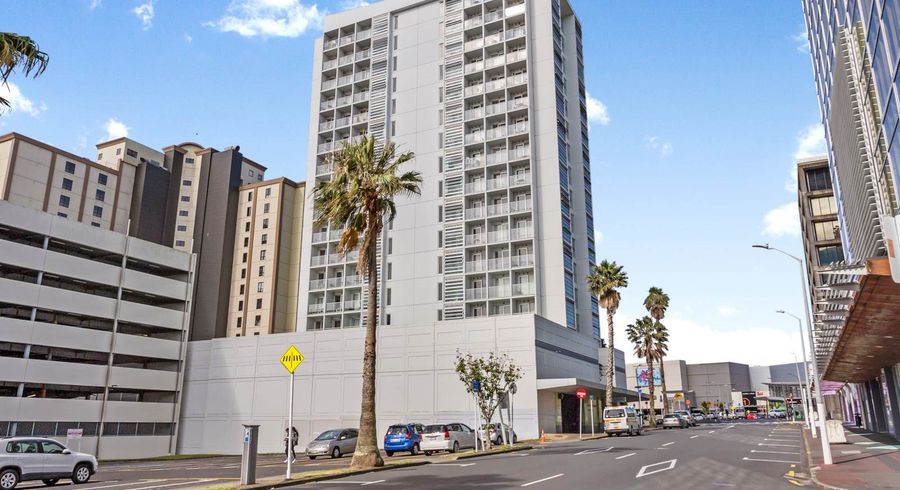  at 402/17 Osterley Way, MANUKAU, AUCKLAND