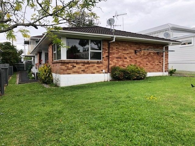  at 6B Mountain View Road, Morningside, Auckland City, Auckland