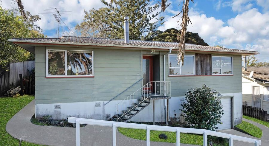  at 6 Lavery Place, Sunnynook, North Shore City, Auckland