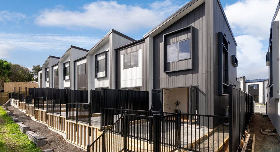  at 1/6 Ngaroma House Drive, Hobsonville, Waitakere City, Auckland