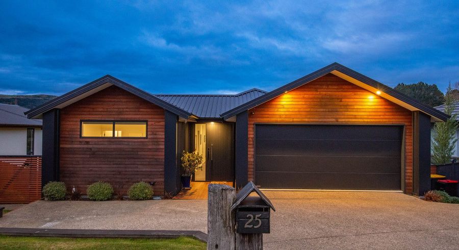  at 25 Grandvista Drive, Green Island, Dunedin