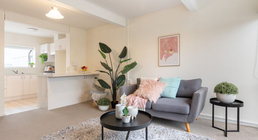  at 21/4 Dr Taylor Terrace, Johnsonville, Wellington