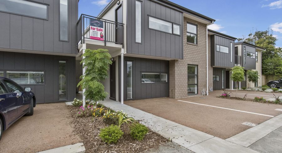  at 2/3 Woolfield Road, Papatoetoe, Manukau City, Auckland