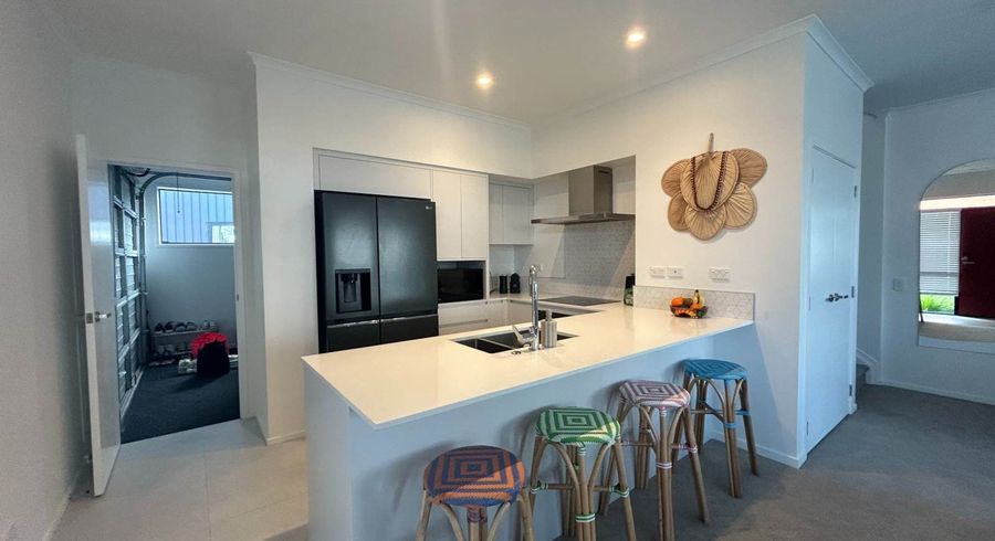  at 5 Tiakina Road, Northcote, North Shore City, Auckland