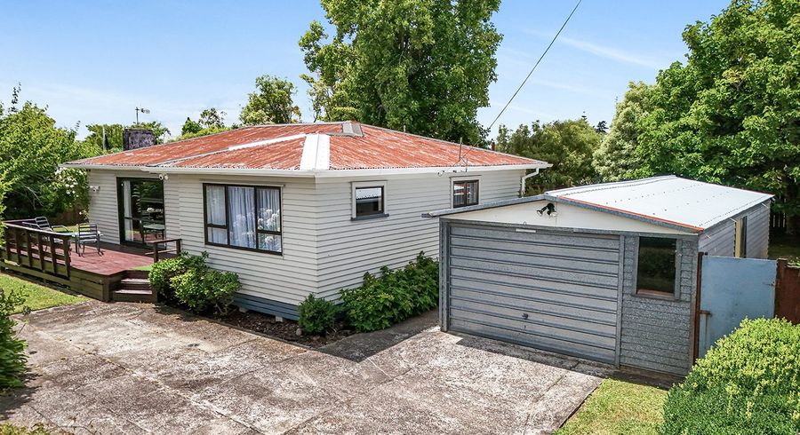  at 37 Pollen Crescent, Melville, Hamilton