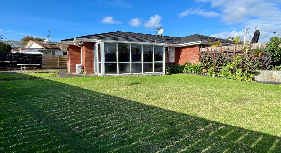  at 1/1 Tina Place, Sunnyhills, Auckland