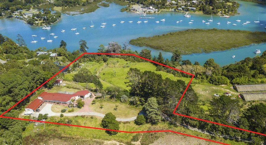  at 90 Cedar Terrace, Stanmore Bay, Whangaparaoa