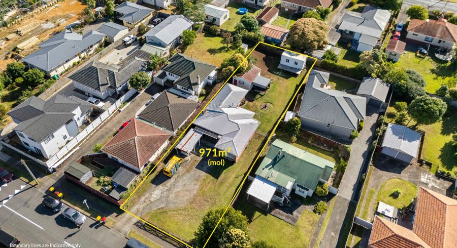  at 18 Churchill Avenue, Manurewa, Auckland