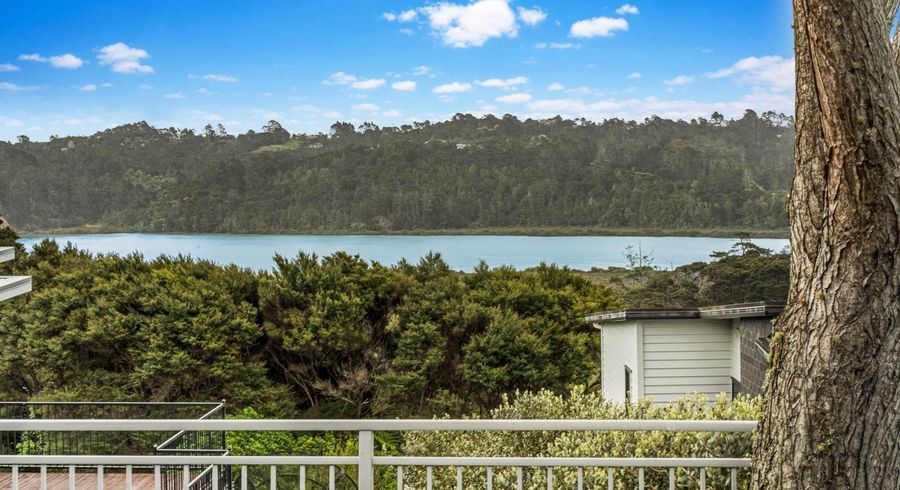  at 2 Schopolo Place, Albany, North Shore City, Auckland