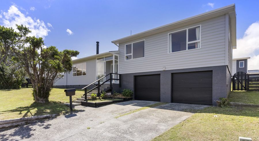  at 5 Cheyne Walk, Newlands, Wellington