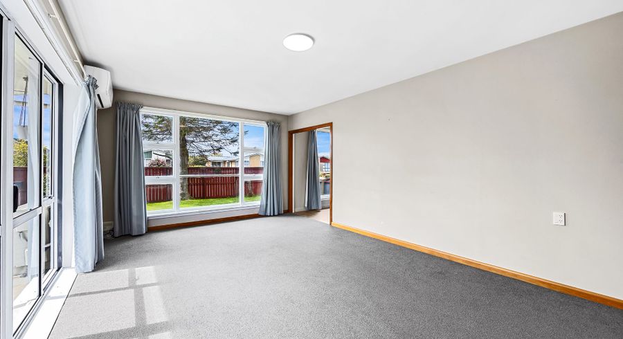  at 33 Skerten Avenue, Hornby, Christchurch City, Canterbury
