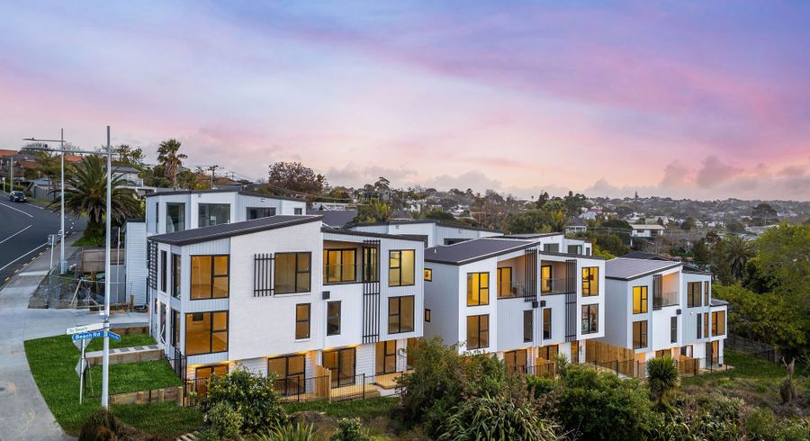  at 1090 Beach Road, Long Bay, North Shore City, Auckland