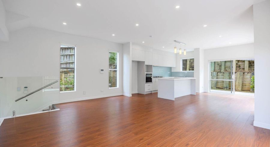  at 5A Lyttelton Avenue, Forrest Hill, North Shore City, Auckland