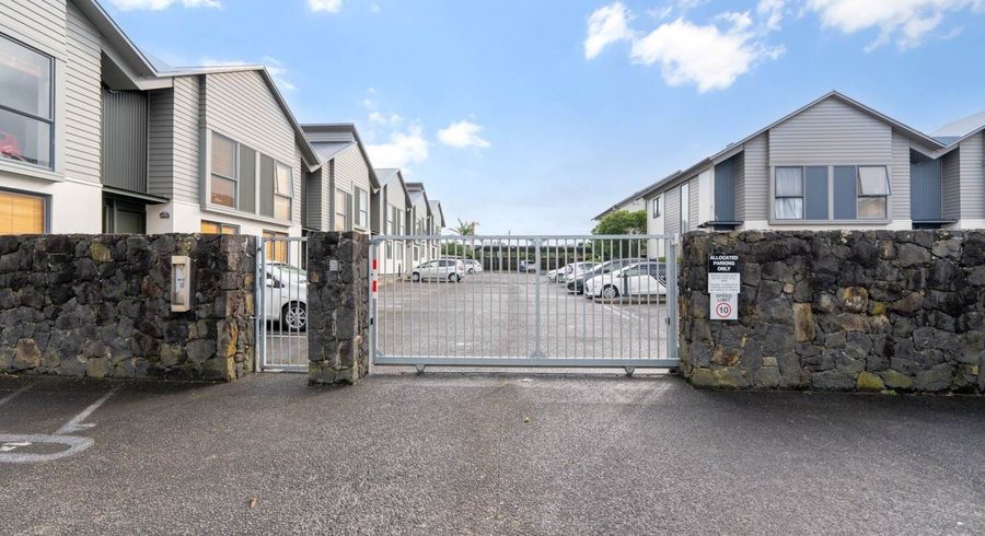  at 43/51 Ireland Road, Panmure, Auckland