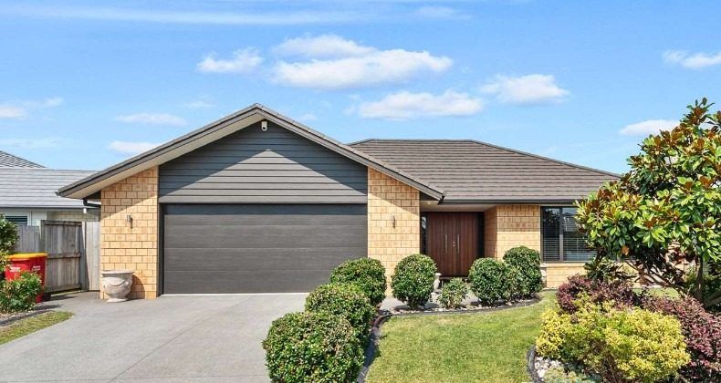 at 5 Michael Terrence Place, Flagstaff, Hamilton, Waikato