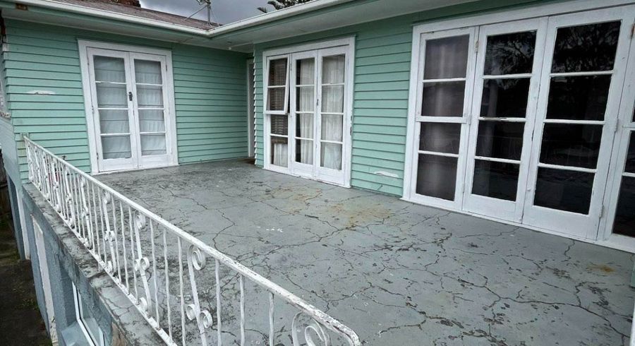  at 2/27 Quona Avenue, Hillsborough, Auckland City, Auckland