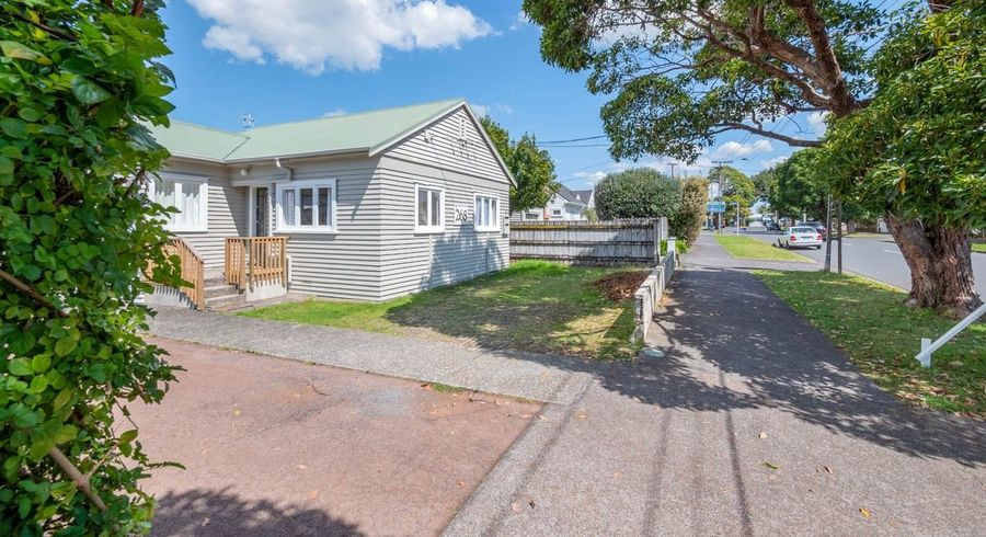  at 1A/268 Meola Road, Point Chevalier, Auckland City, Auckland