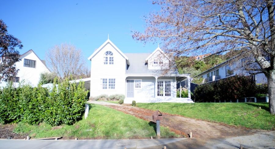  at 28 Albatross Close, Whitby, Porirua, Wellington