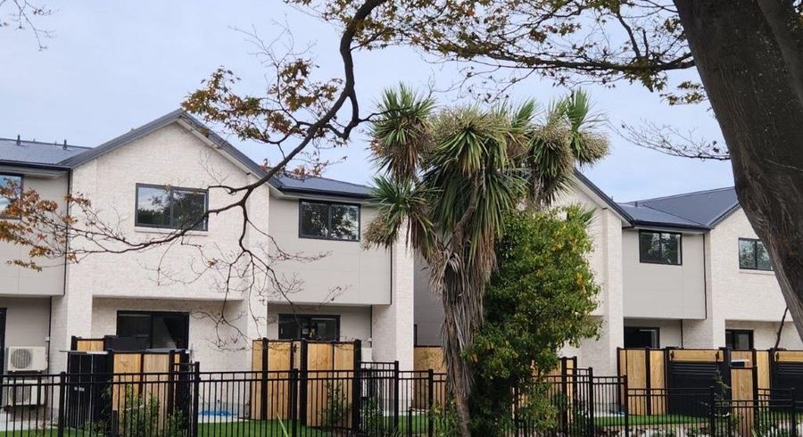  at 4/2 Matata Place, Dallington, Christchurch