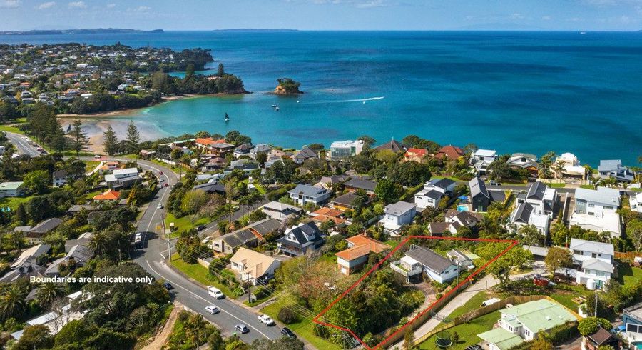  at 889 Beach Road, Waiake, Auckland