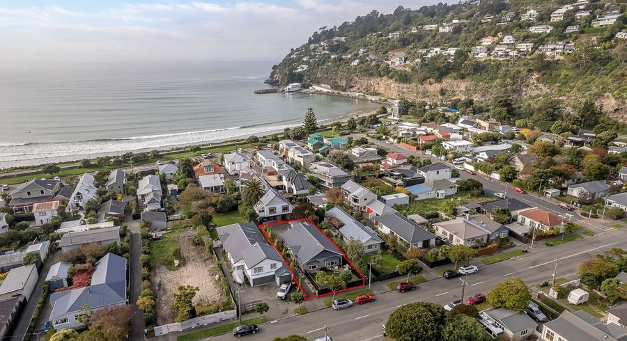  at 121 Nayland Street, Sumner, Christchurch
