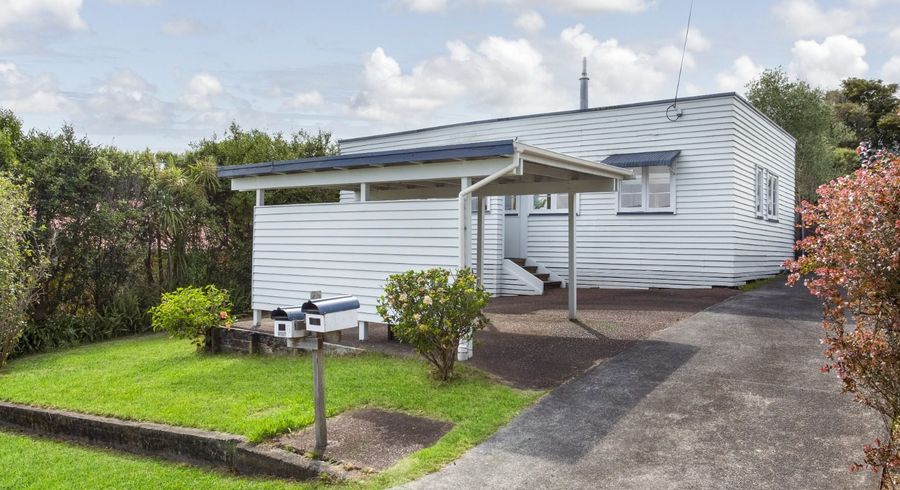  at 17  Pine Street, New Lynn, Waitakere City, Auckland