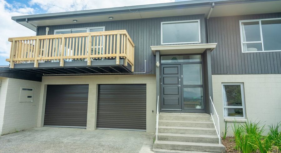  at 2/218 East Coast Road, Forrest Hill, North Shore City, Auckland