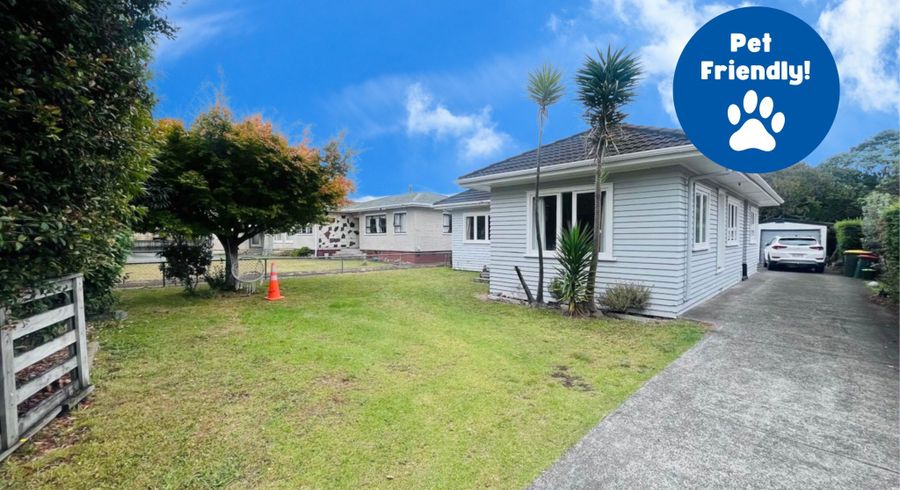  at 8 Peachgrove Road, Te Atatu Peninsula, Waitakere City, Auckland